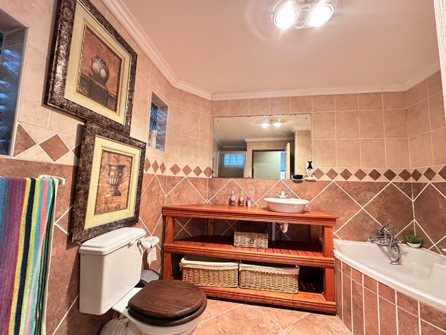 3 Bedroom Property for Sale in Fonteine Park Western Cape